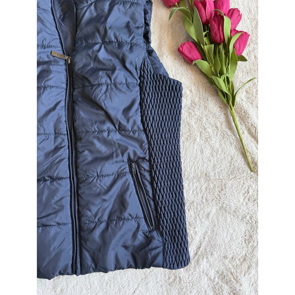 Liz Claiborne Navy Puffer Vest Size Small - Picture 2 of 5